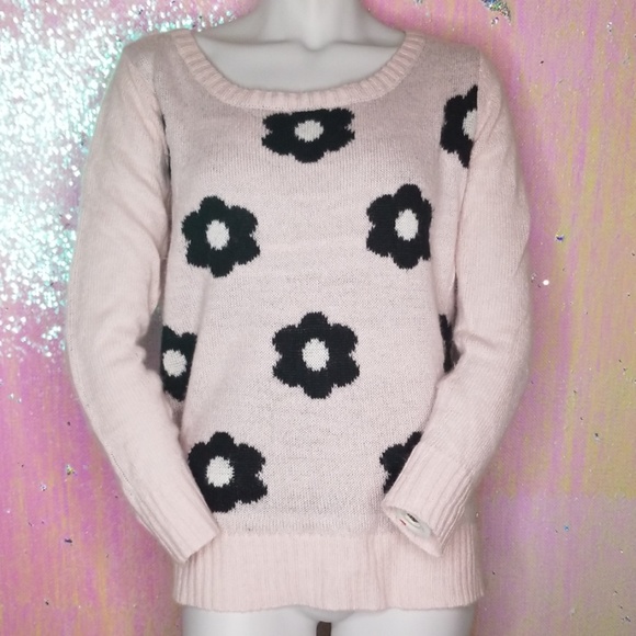 Element Sweaters - Buy 2 get 1. Element Flower Sweater Size M